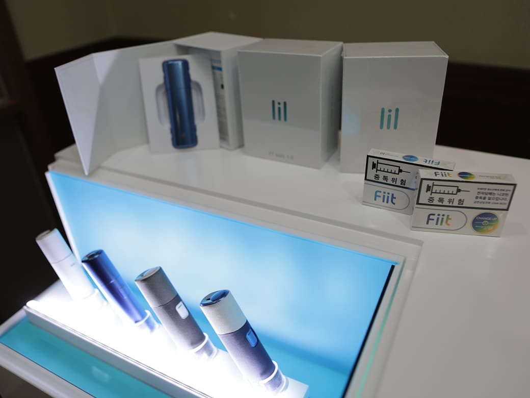Launched cigarette-type electronic cigarettes ‘lil’ and ‘Fit’