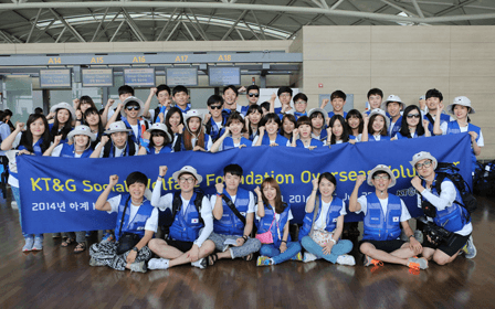 KT&&, 10 Years’ ‘Hope-Boosting Correspondent in Cambodia’ Dispatching Undergraduate S