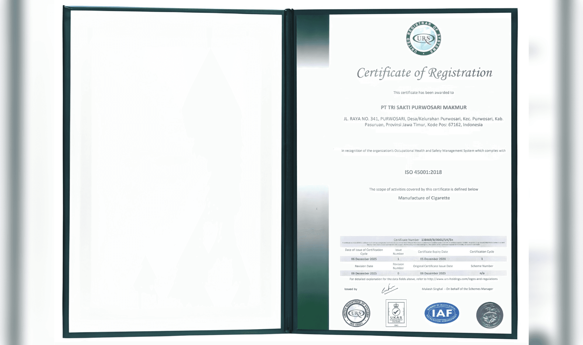 Photo shows the ISO 45001 certificate awarded to KT&G’s Indonesian factory.