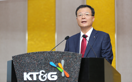 Baek Bok-In, the new CEO of KT&G, expresses that he would restore public trust and revamp KT&G’s business”